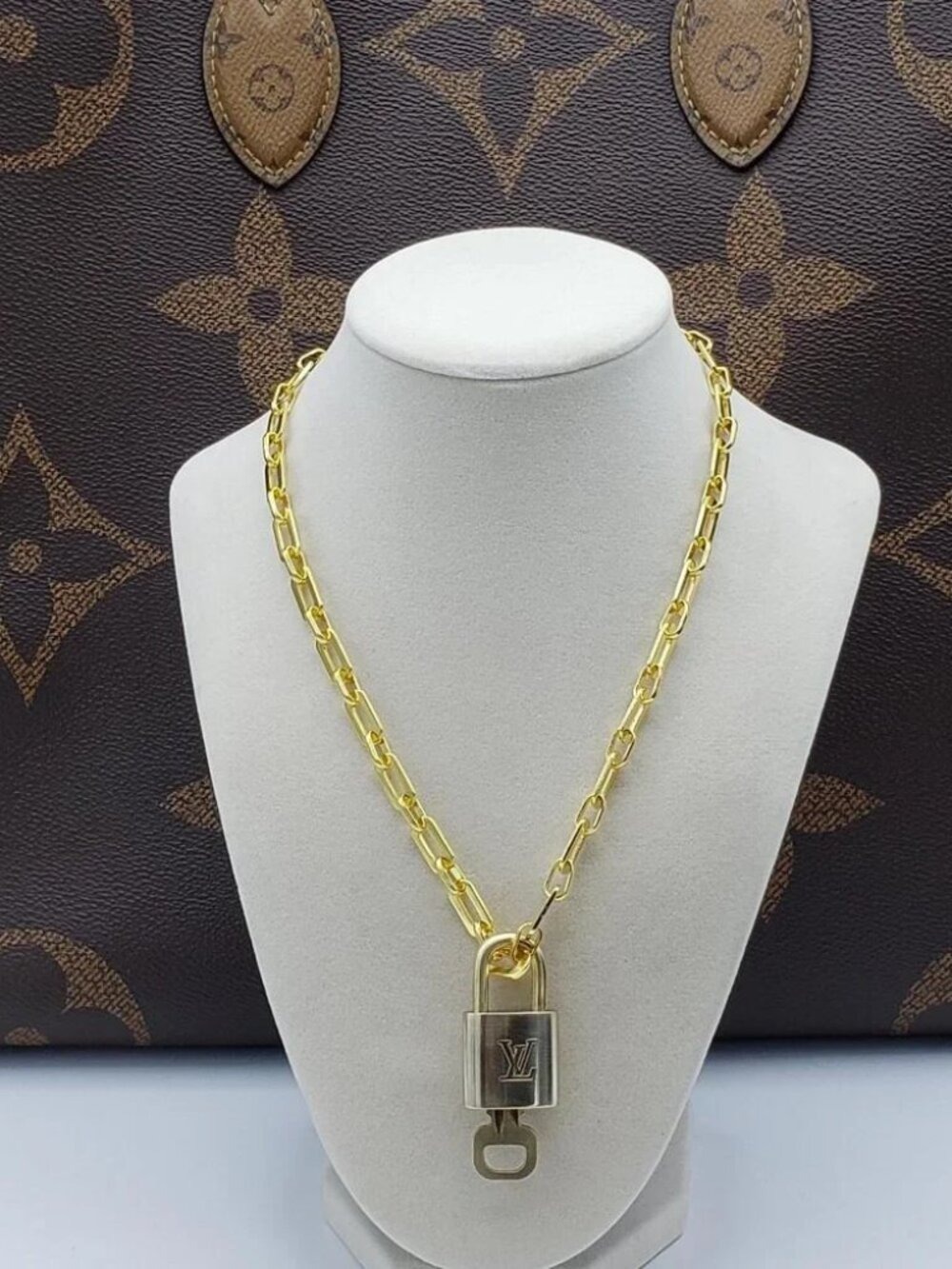 Authentic Louis Vuitton Gold Padlock w/Unbranded Stainless Steel Chain Necklace - Picture 2 of 9